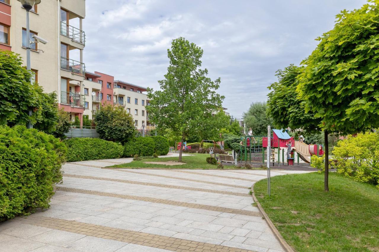 Apartment Mondrian Cracow - 2 Bedroom For Office By Renters *