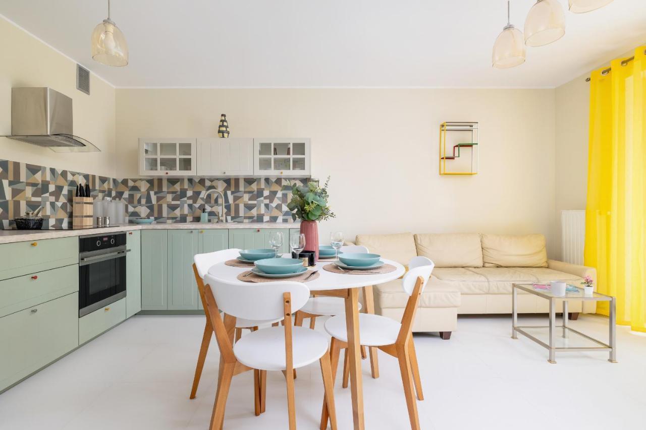Apartment Mondrian Cracow - 2 Bedroom For Office By Renters *