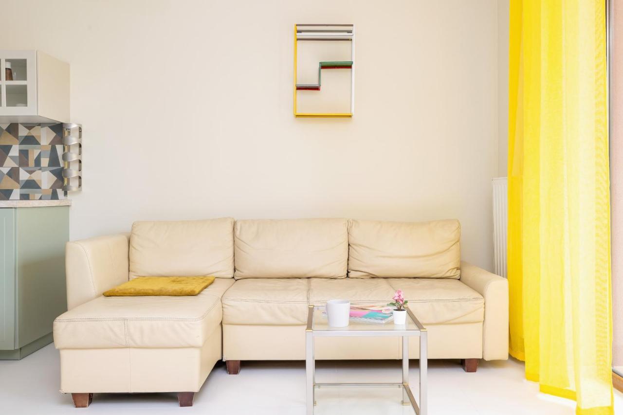 Apartment Mondrian Cracow - 2 Bedroom For Office By Renters Krakow